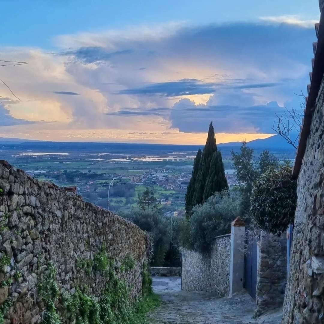 La Grotta San Michele Hotel Montevettolini ภายนอก รูปภาพ